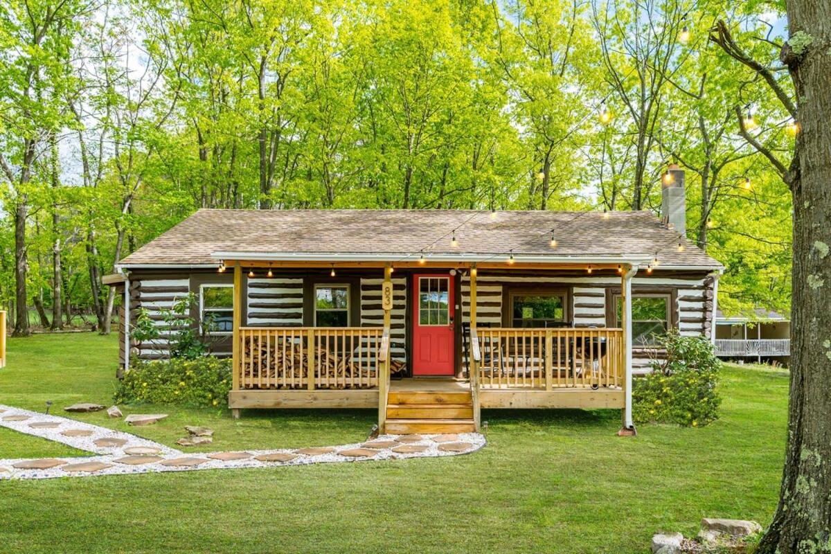 Modernized Log Cabin W Hot Tub Fire Pit & Views Berkeley Springs Dış mekan fotoğraf