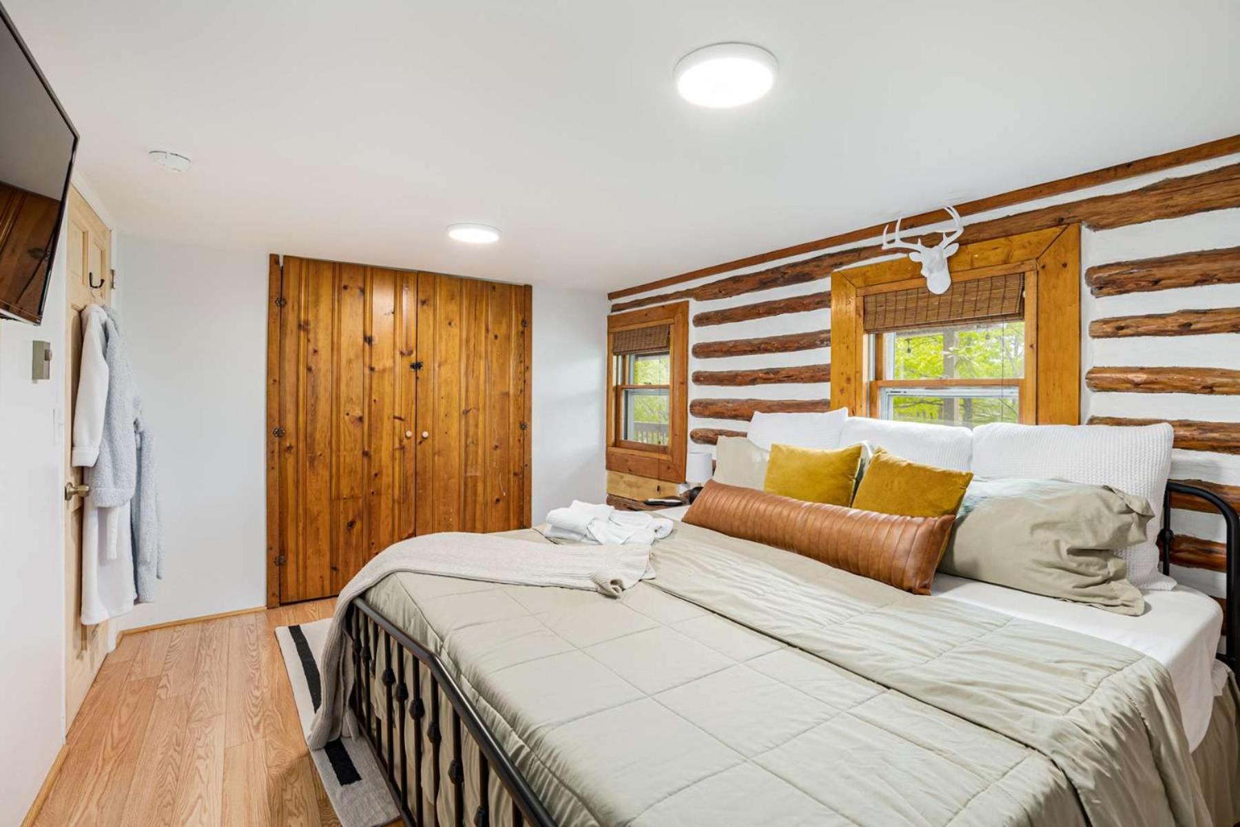 Modernized Log Cabin W Hot Tub Fire Pit & Views Berkeley Springs Dış mekan fotoğraf